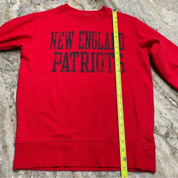 NFL Pro LineNew England Patriots Pullover Red Sweatshirt Spell out - Picture 3 of 8